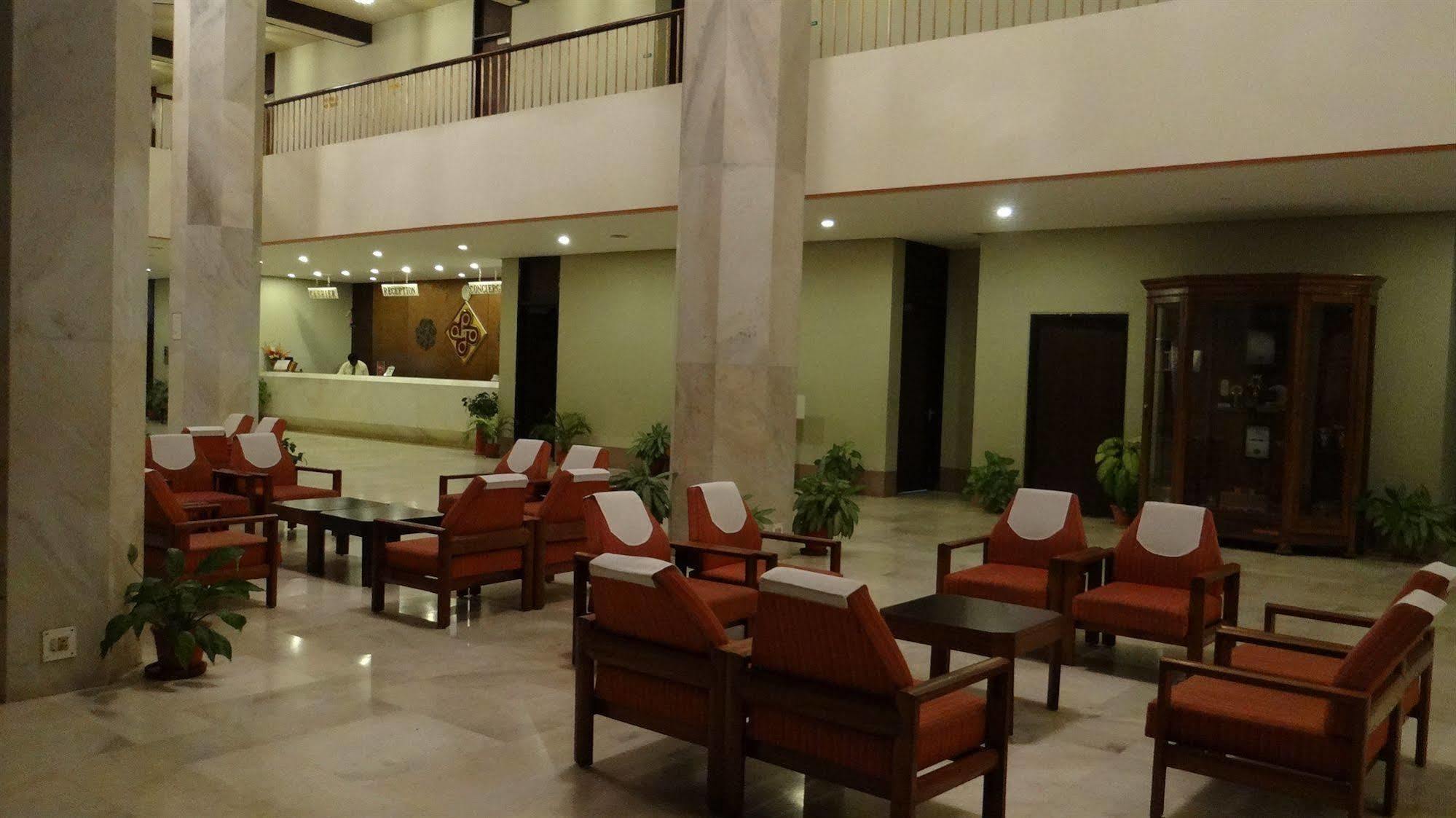 Hotel Paradise - Mysore Dasaprakash Group Ngoại thất bức ảnh