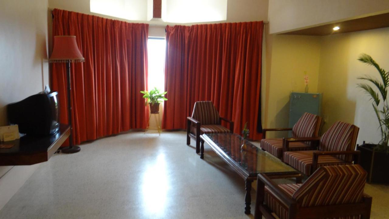 Hotel Paradise - Mysore Dasaprakash Group Ngoại thất bức ảnh